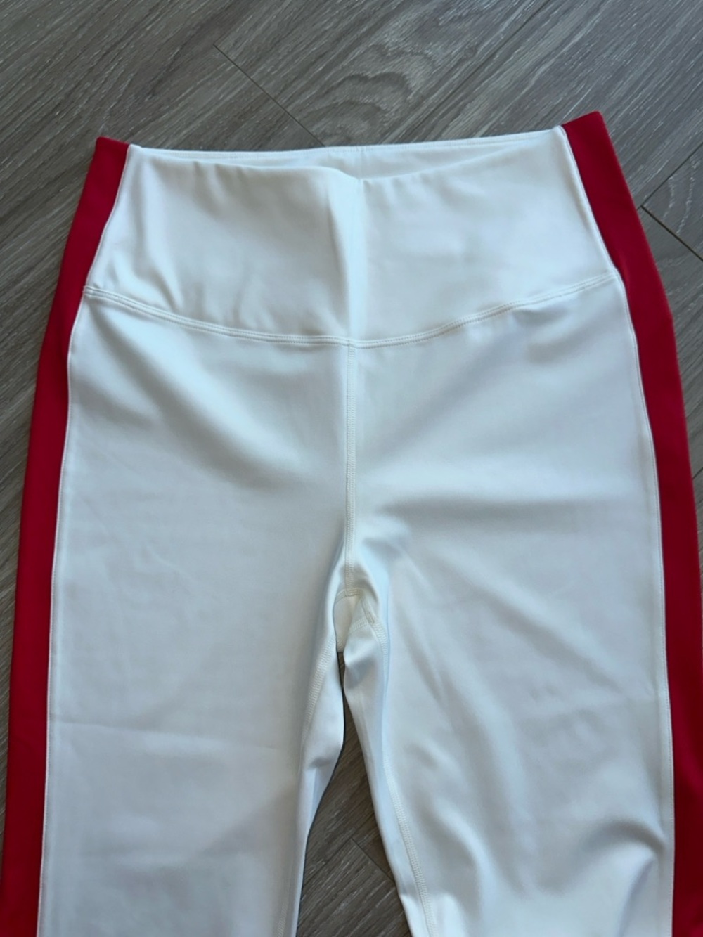 Wilson White and Red Athletic Top - Picture 15 of 16